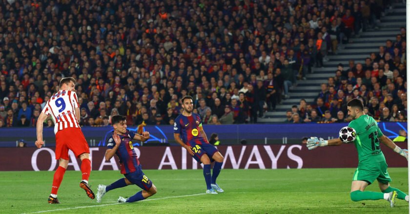 Barcelona sofre expulsão e cede vantagem na Champions