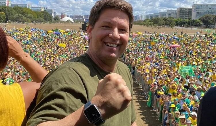 Bolsonaro filial apoia Frias ao Senado de SP, dizem fontes