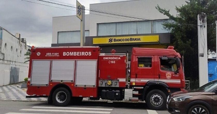 Incêndio em agência do Banco do Brasil interrompe serviços em Caraguatatuba