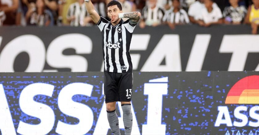Botafogo vence Chape na abertura da 5ª fase