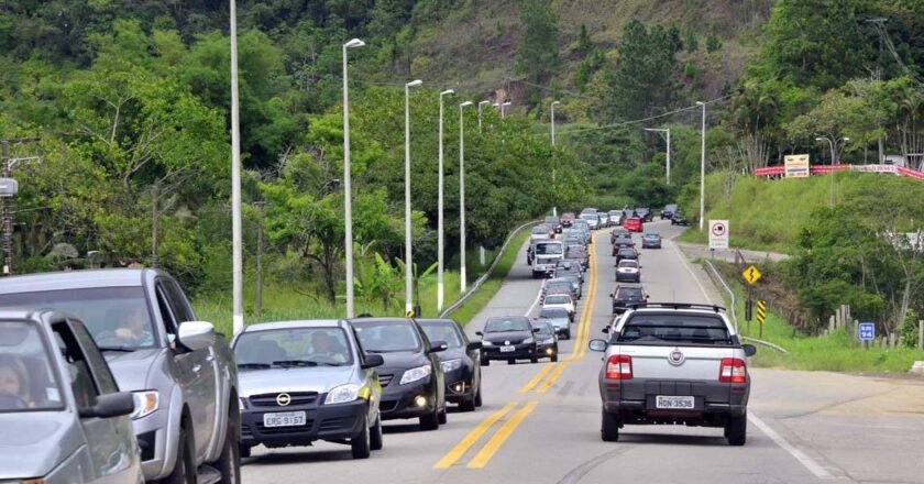 Tamoios espera 130 mil veículos no feriado de Páscoa