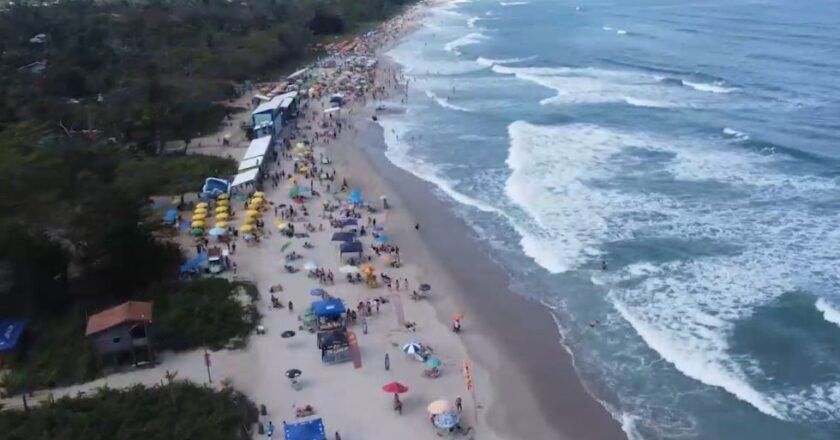 Ubatuba é considerada segunda melhor praia para aprender surf