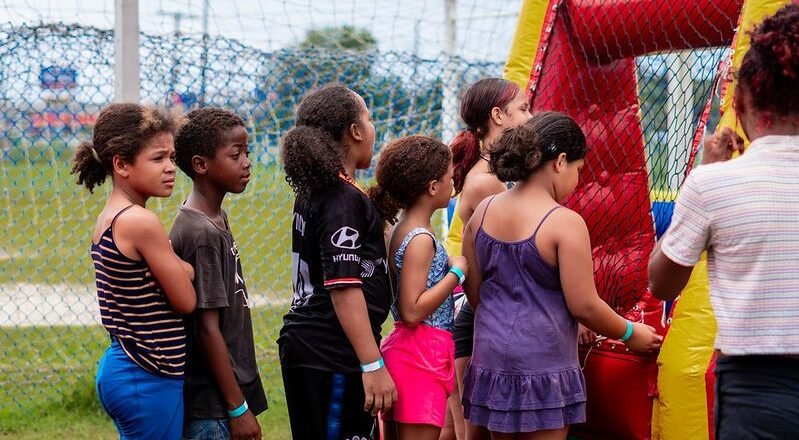 Bertioga recebe Ruas e Praças de Lazer
