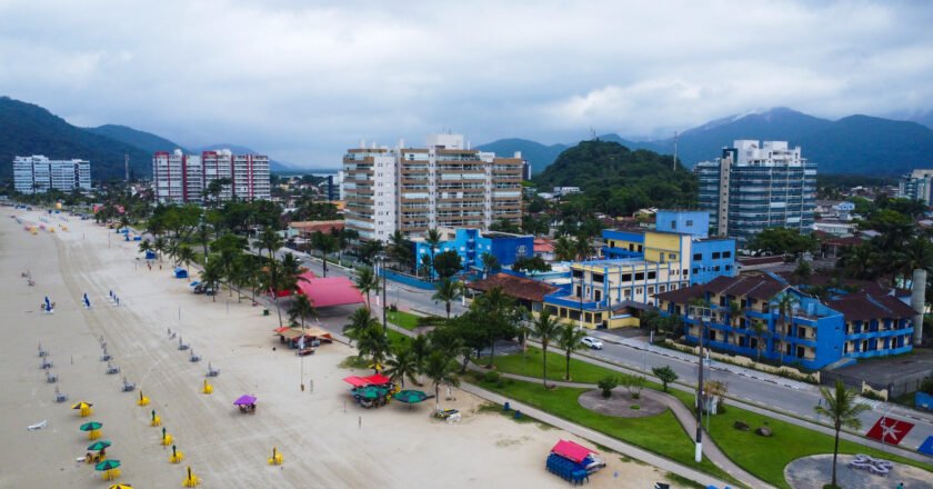 Bertioga organiza comércio em praias