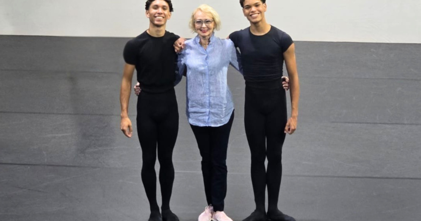 Duas bailarinas de Caraguatatuba recebem bolsas para estudo de dança no Canadá