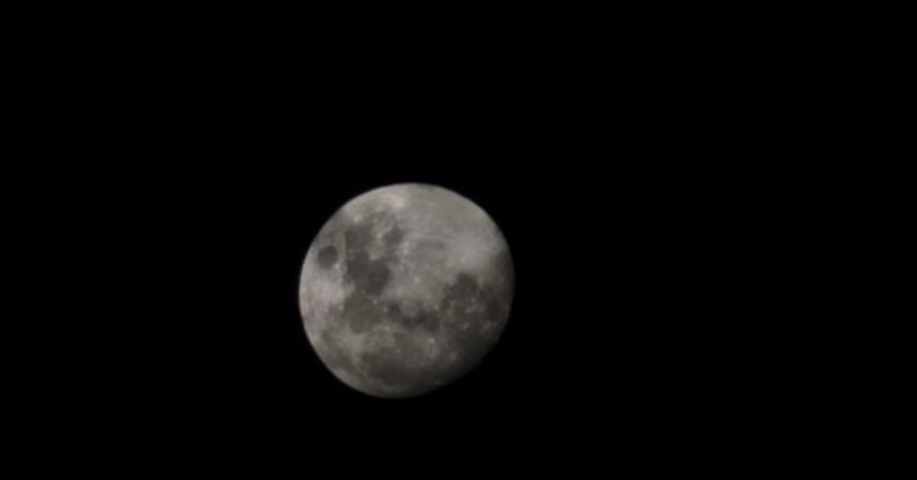 Nasa lança Artemis II com quatro astronautas em caminho lunar