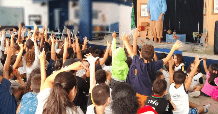 São Sebastião recebe apresentação de ‘Espinhel de Histórias’ com apoio da Fundass