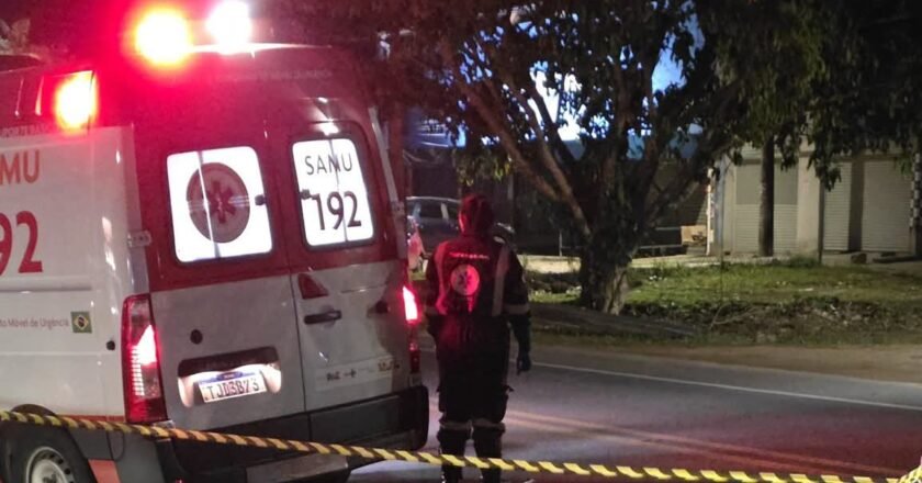 Casal morre após grave acidente entre moto e carro
