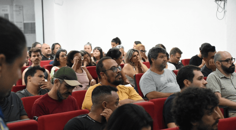 Congada de São Benedito é tema de formação em Ilhabela, fortalecendo práticas pedagógicas