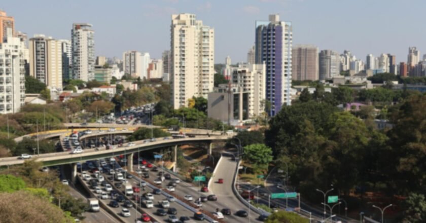 Marginal Tietê está carregada nos dois sentidos