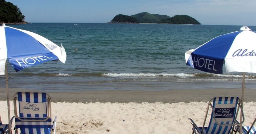 Praia de Juquehy: areias cantantes, lazer para todos os públicos e roteiros náuticos; confira o guia