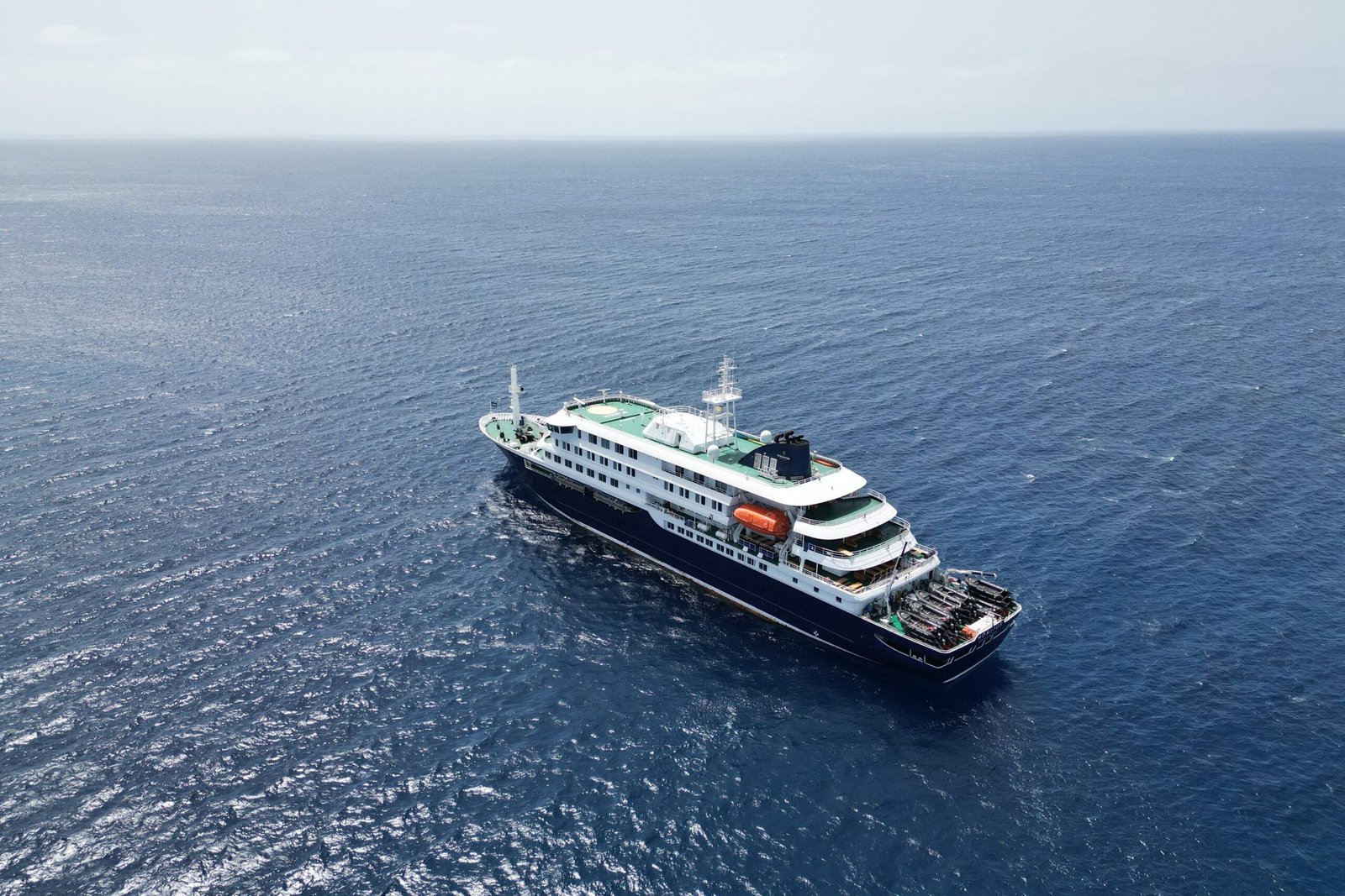 Espanha inicia evacuação de passageiros de navio com hantavírus