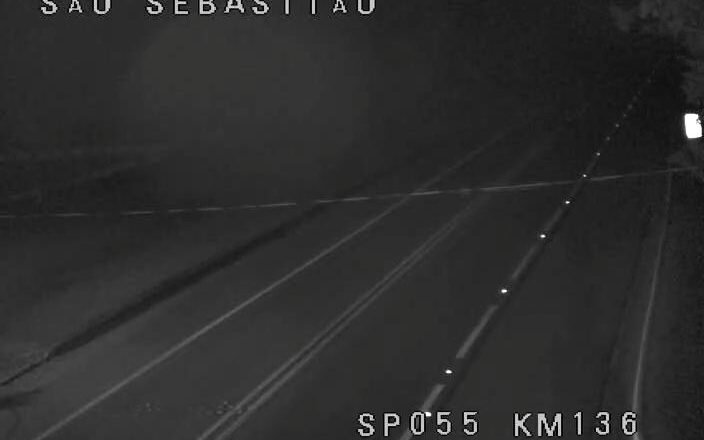 Tráfego normal nos dois sentidos na SP 055 Rio-Santos