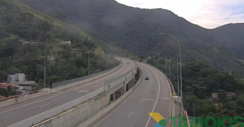 Tamoios opera sem congestionamentos neste sábado