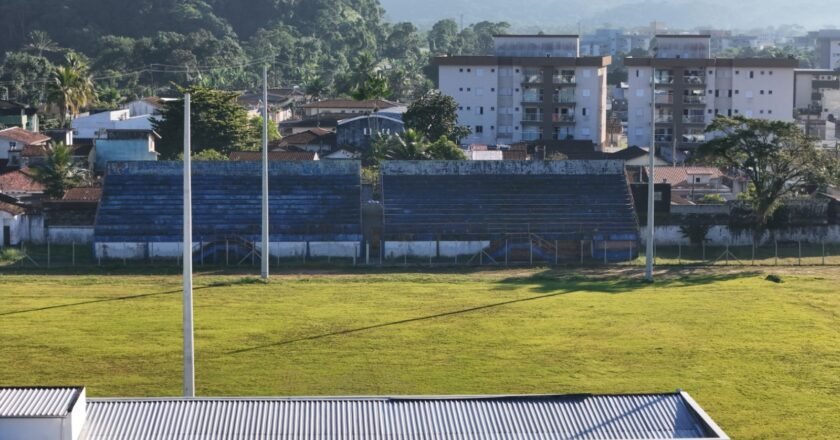 Ubatuba abre licitação para demolição de arquibancada do Estádio