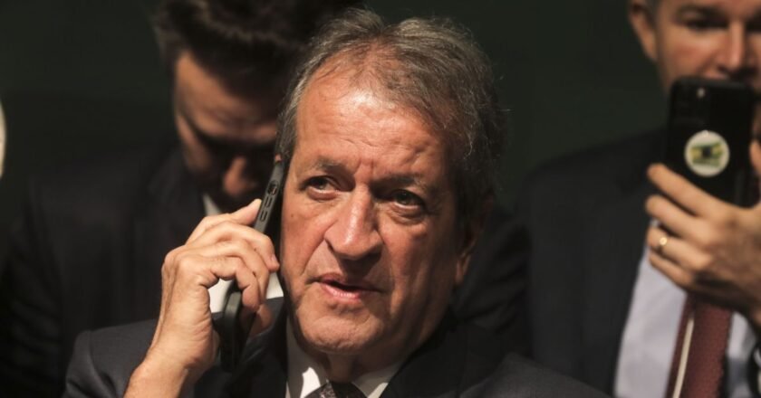 Justiça condena Valdemar Costa Neto a pagar R$ 20