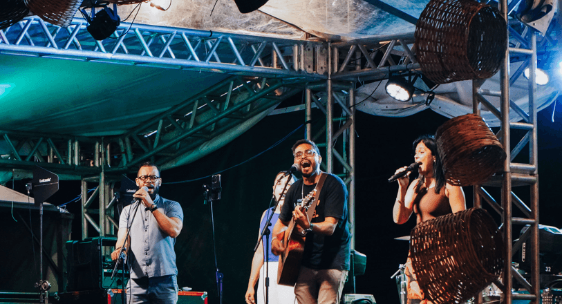 Luau Gospel reúne famílias em São Sebastião