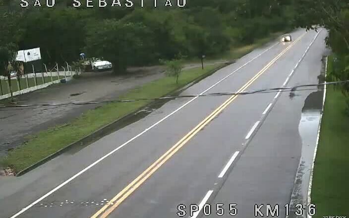 Tráfego normal na SP 055 Rio-Santos