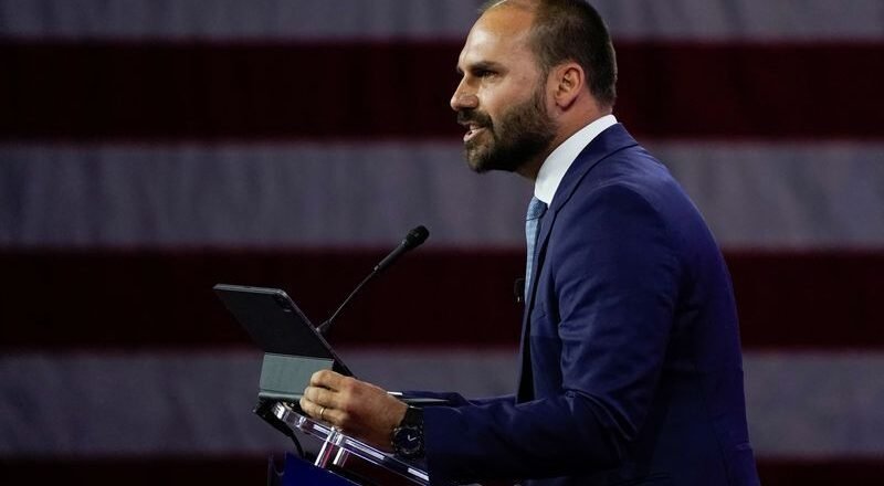 STF inicia julgamento de Eduardo Bolsonaro por coação