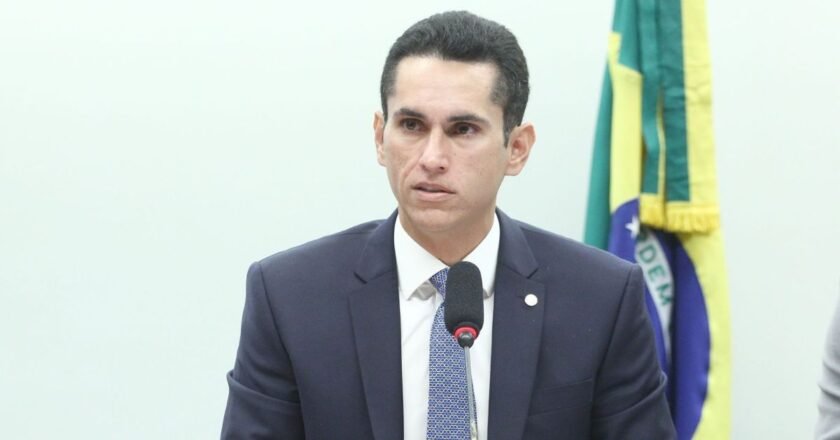 Domingos Neto assume presidência da Comissão de Orçamento