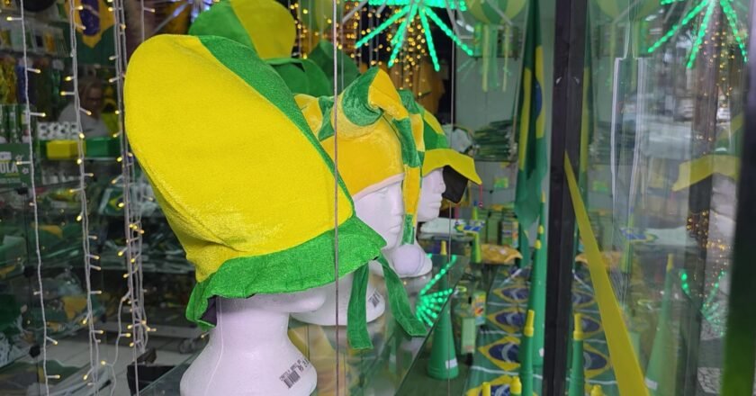 Comércio na Baixada Santista se prepara para a Copa