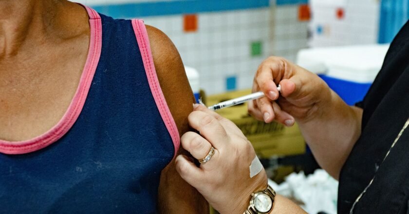 Bertioga abre vacinação contra gripe para público geral